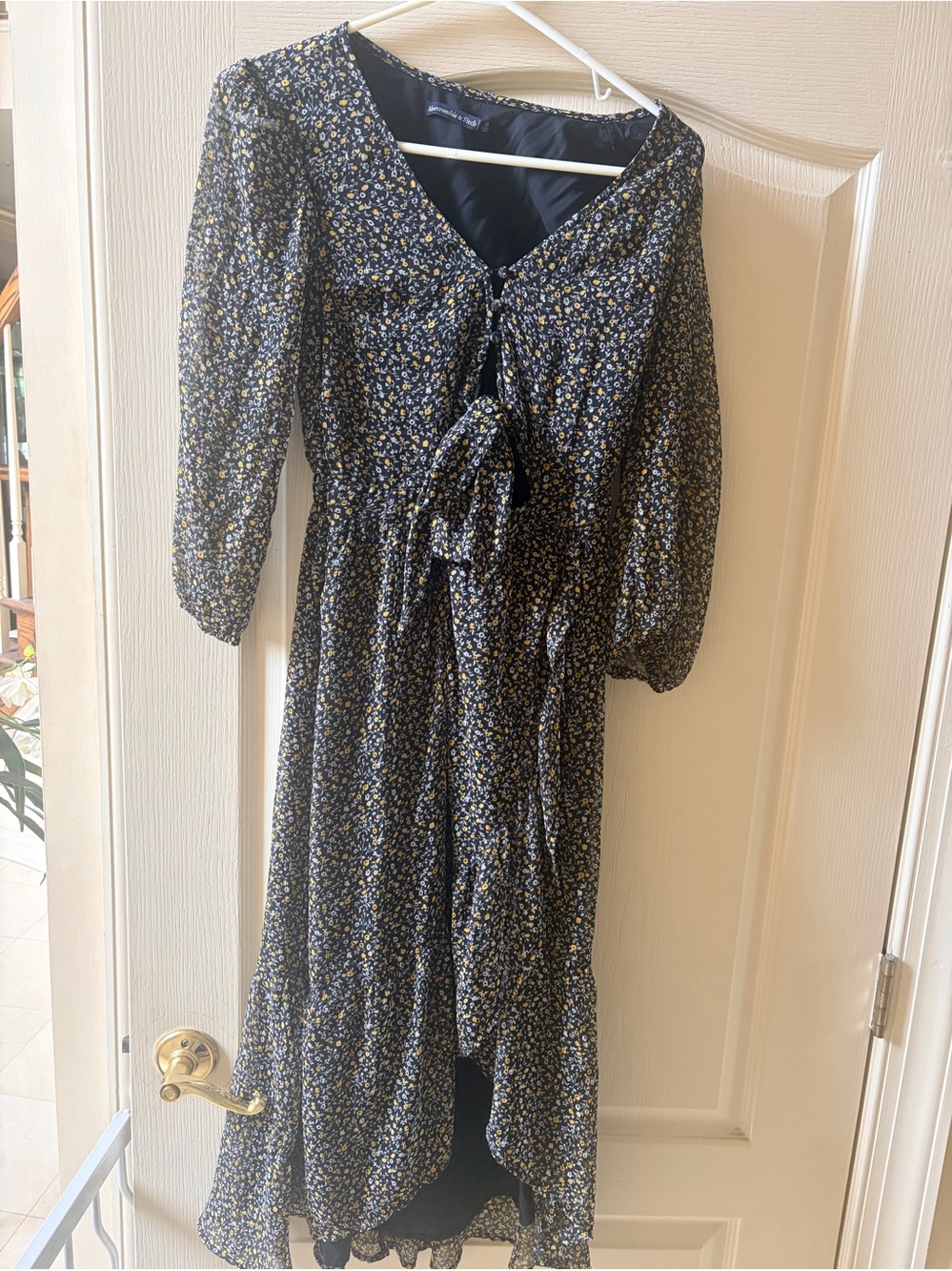 Abercrombie chiffon lined Floral Midi Dress size XS